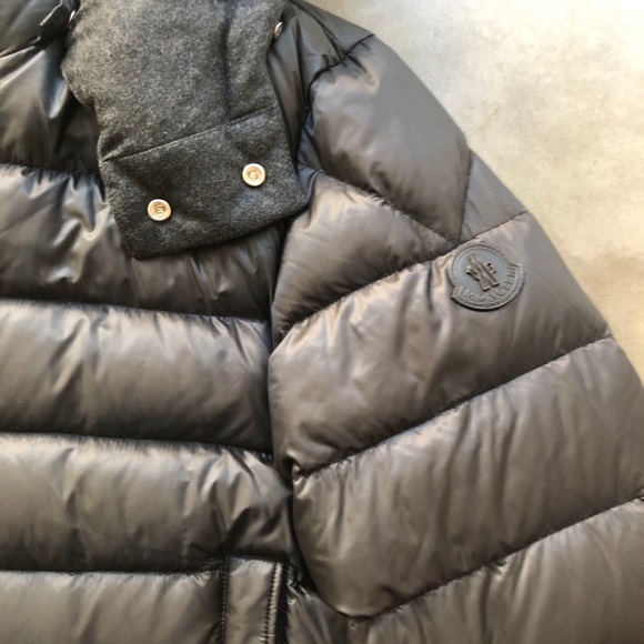 Moncler Riom Jacket Excellent Condition, with tags - Picture 10 of 14